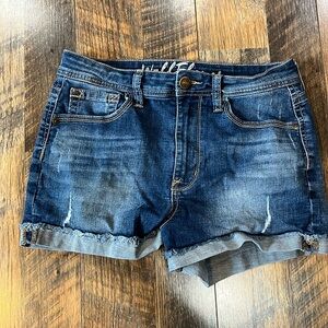 Wallflower jeans short size 9
